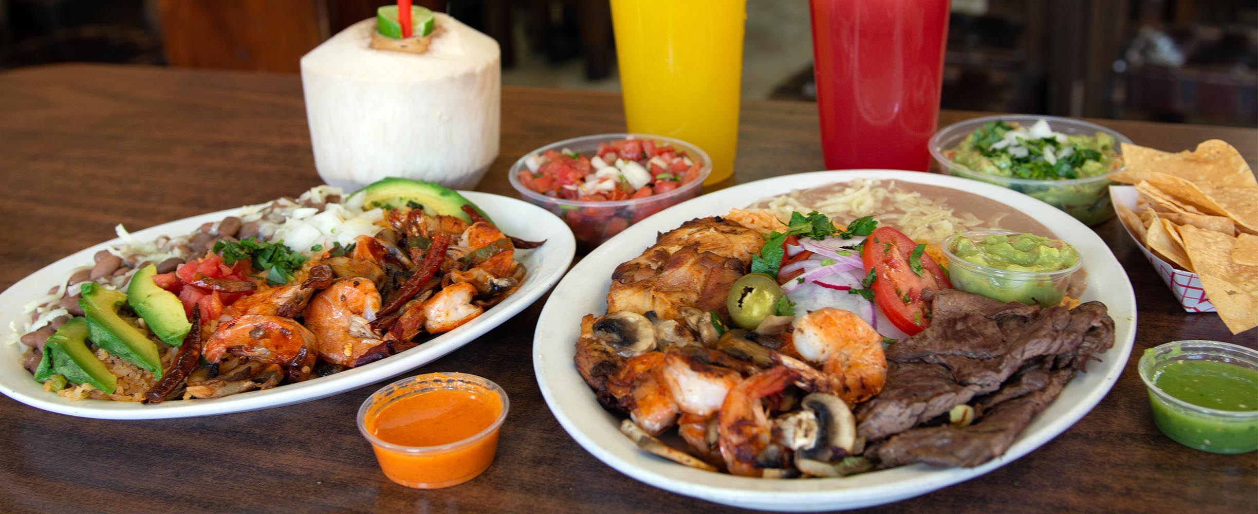 Mexican restaurant in San francisco with a variety of platters including meat, shrimp, beans, carnitas and almost any combination of mexican food. 